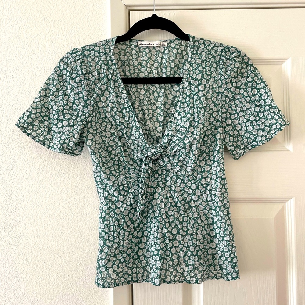 Abercrombie & Fitch Top